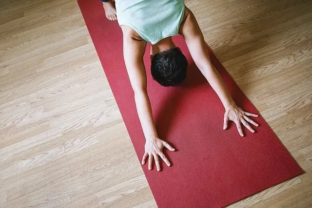 Aliviando el estrés con yoga